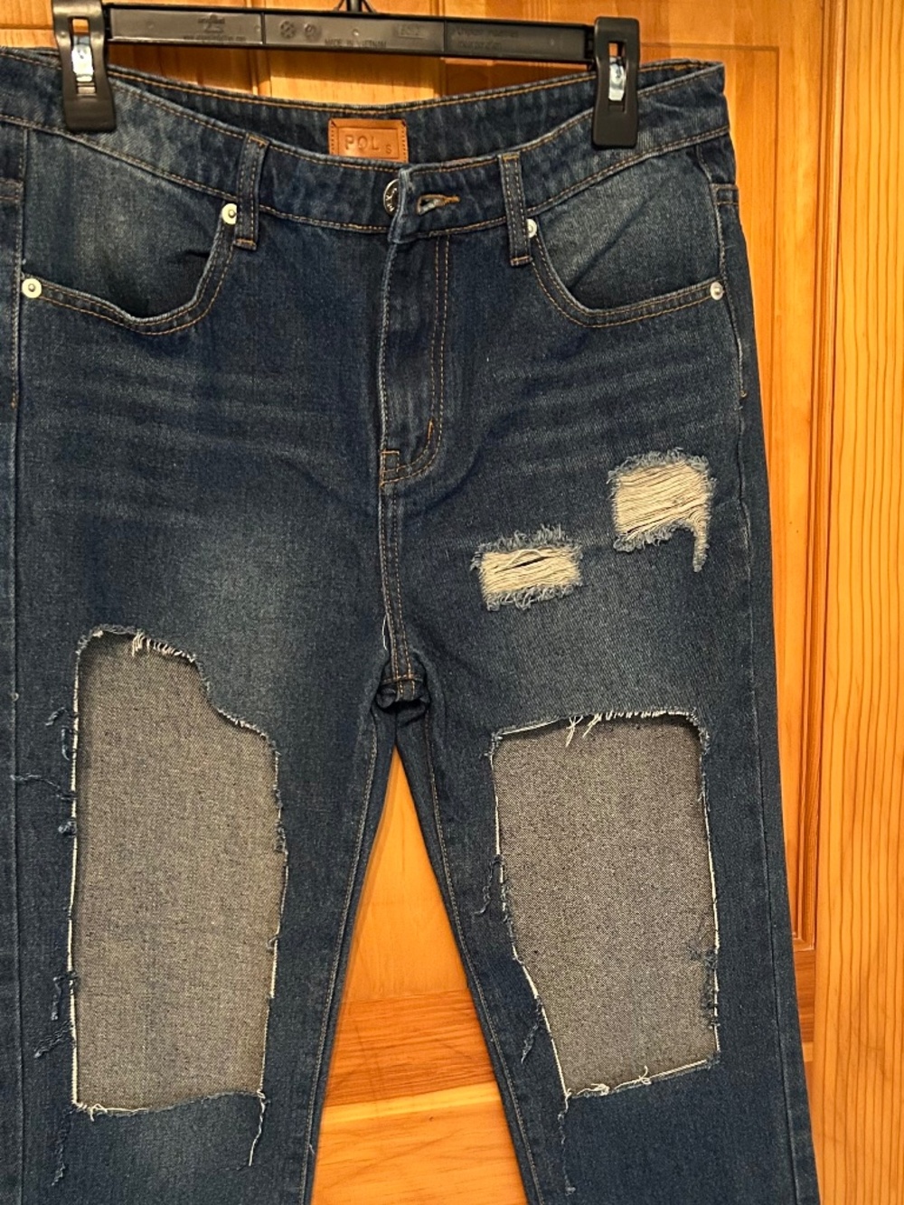 NWT POL Distressed Jeans Cut Out Knees Size 26